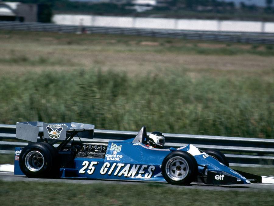  Ligier JS21 1983 года  (фото 4 из 4)